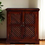 Traditional Sheesham Wood Bar Cabinet In Honey Oak Finish - Image 4