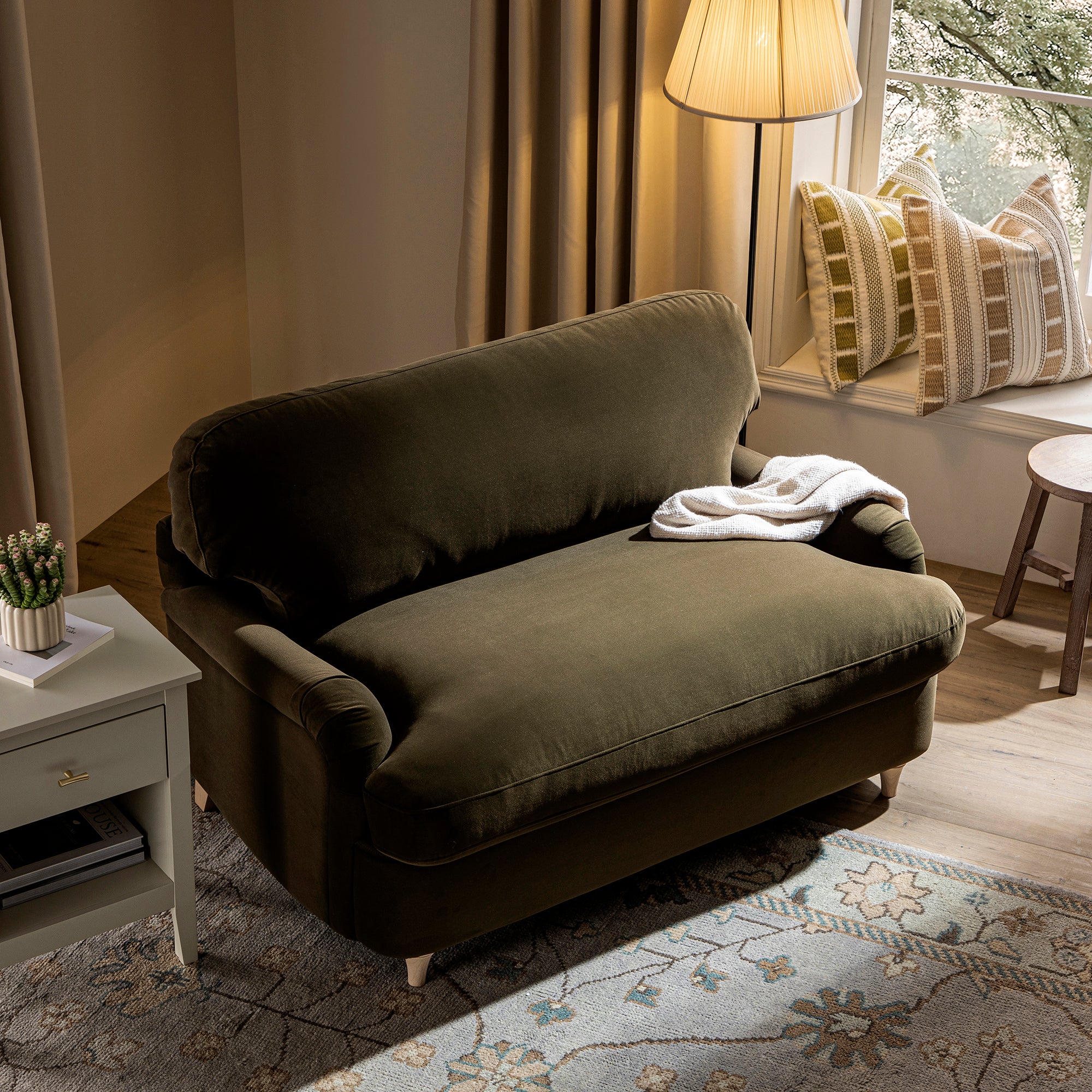 GCSF-2603-SWEED-VEL-LOVESEAT_scene5 Grey Velvet 3-Seater Chesterfield Sofa Bed for Elegant Indian Living Rooms - Image 1