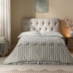 Green Velvet 3-Seater Chesterfield Sofa Bed for Classic Indian Living Rooms - Image 2