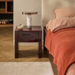 Marudhar Craft High-Gloss Mahogany 1-Drawer Luxury Bedside Table